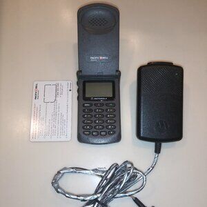 Motorola Startac 7000g vintage GSM cellphone Pacbell flip phone